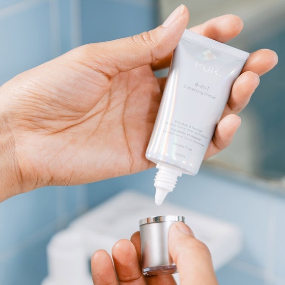 PUR 4-in-1 Correcting Face Primer | Makeup Primer - Picture 2 of 3